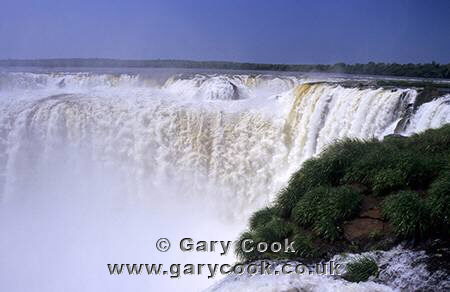 Devils Throat, Argentinian side of Iguazu Falls (Iguacu), on the border between Argentina and Brazil