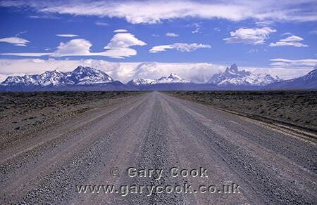 Road to the Andes, Patagonia near El Calafate, Argentina