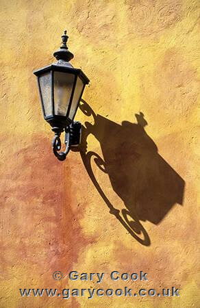 Colonial architecture, street lamp, Cartagena, Colombia